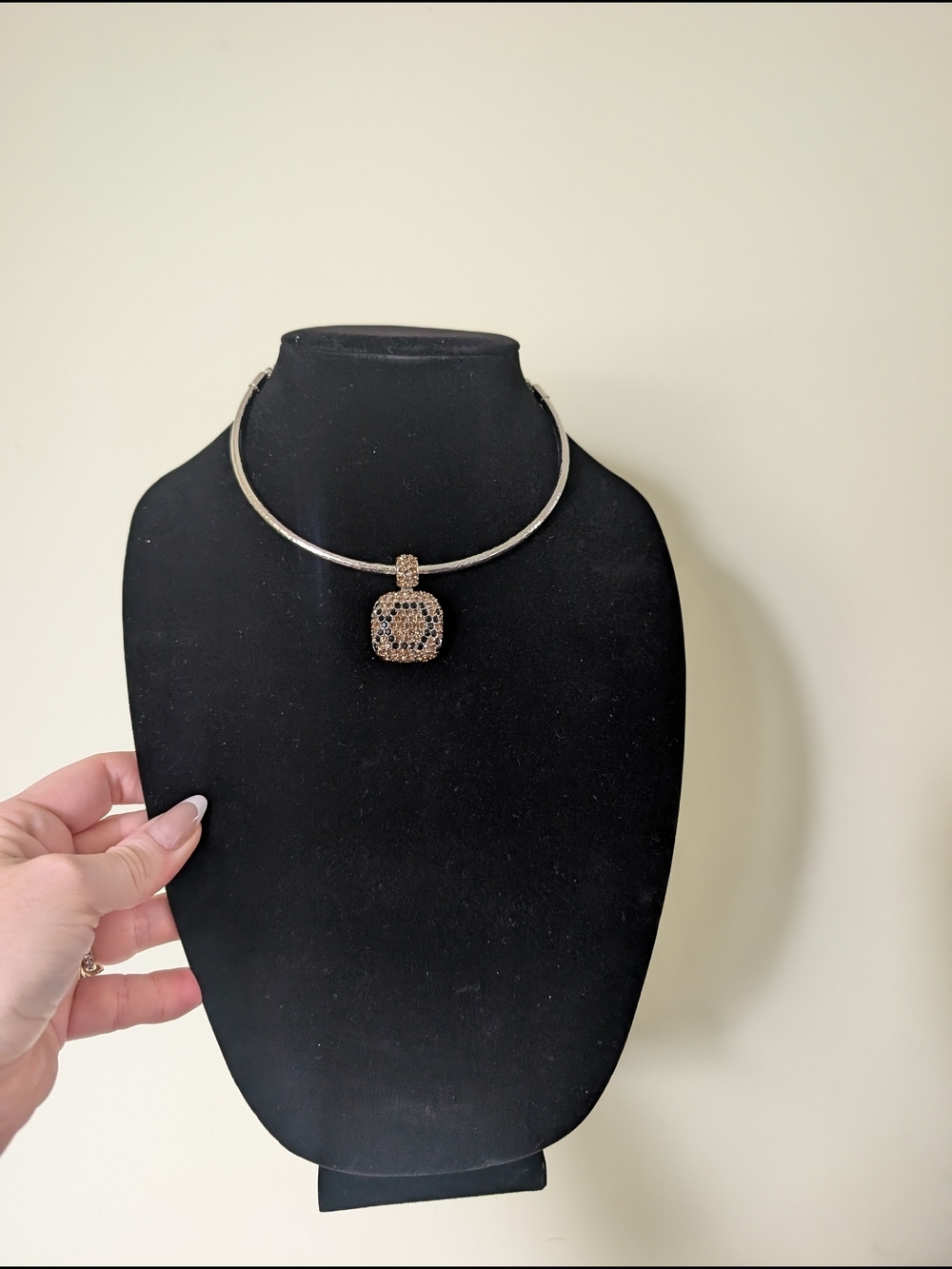 Silver Necklace with Black and Champagne Crystal Pendant - Women Jewelry - Picture 3 of 9